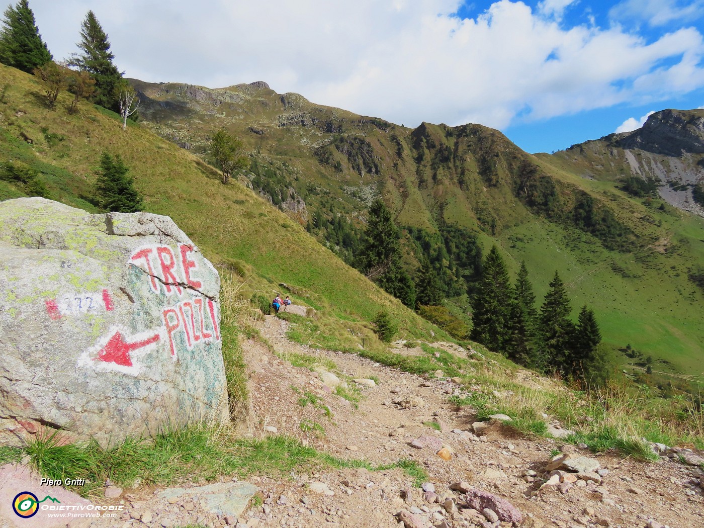 58 Stiamo rientrando dai Tre Pizzi.JPG